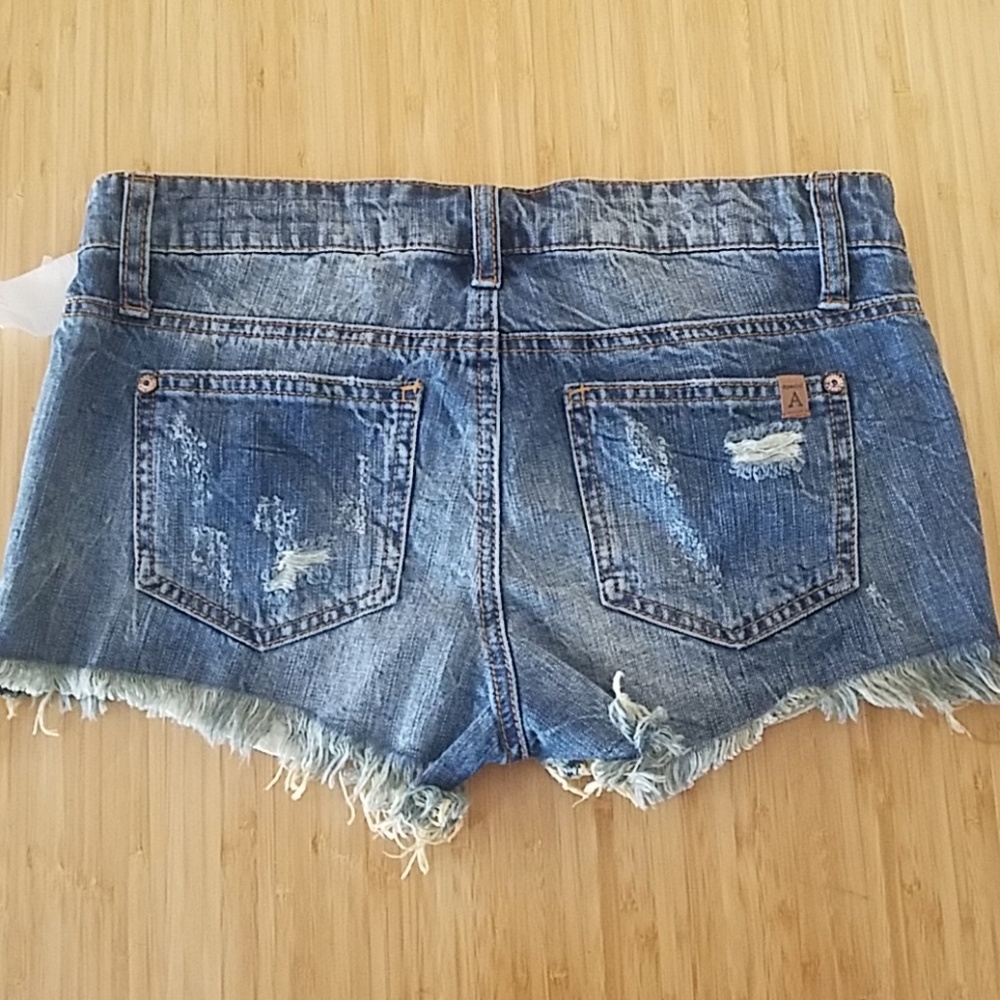Shorts - Picture 2 of 2